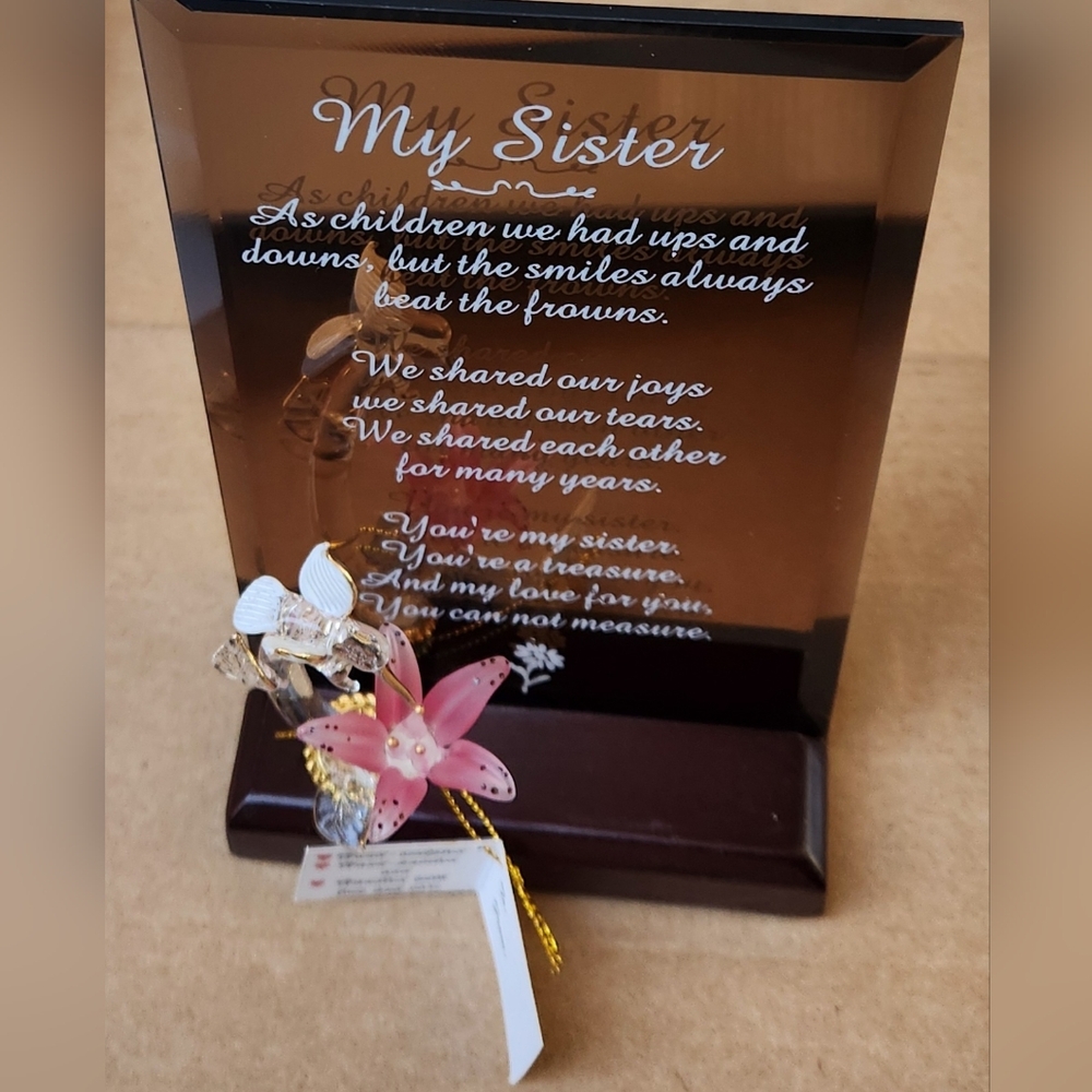 Decorative Glass Sister Plaque with Humming Bird And Flower Accent New In Box